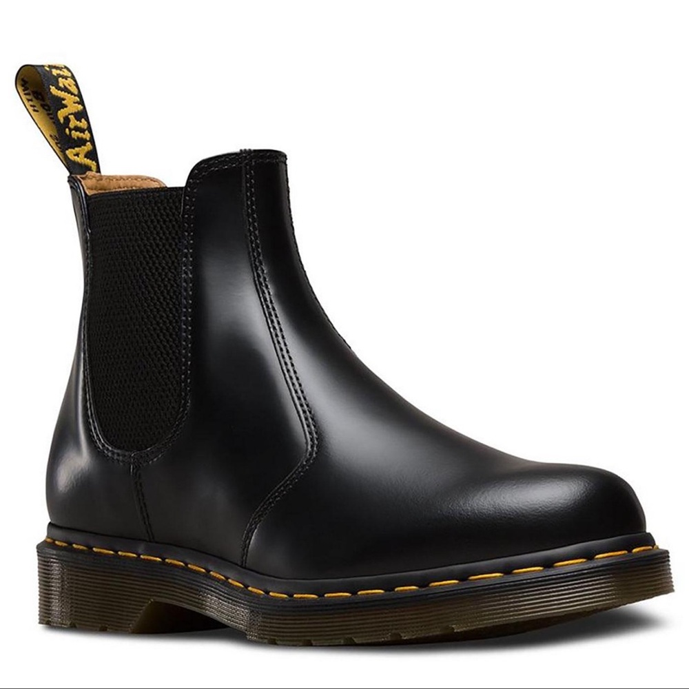 Dr. Martens 2976 Chelsea Boots Smooth Leather Black | Size US 6 Men / 7 Women